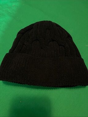 Rachel Zoe Black Cable Knit Beanie